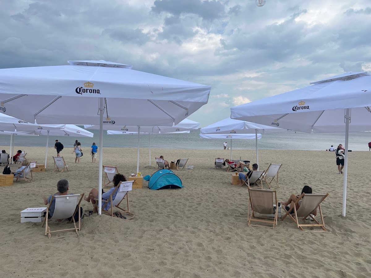 Club No. 88 by Hotel Sopot - Beach Bar w Sopocie z prywatna plażą